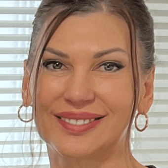 Lis, Senior Dermal Therapist at e-skin